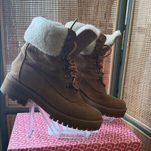 Timberland Tan Leather Boots with Shearling Lining, Waterproof